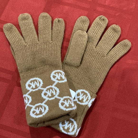 Michael Kors women winter gloves Dark Camel Cream and white MK logo one … - Picture 2 of 4